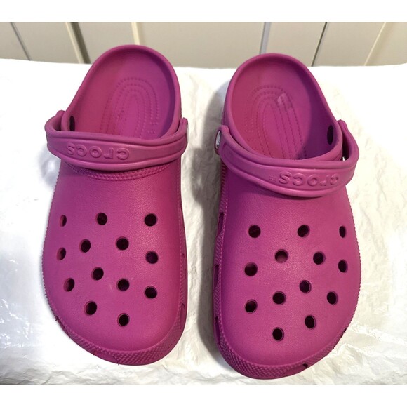 Unisex Pink Crocs Classic Clogs Slip On Slippers Women's 11 Men's 9 Comfort - Picture 2 of 9